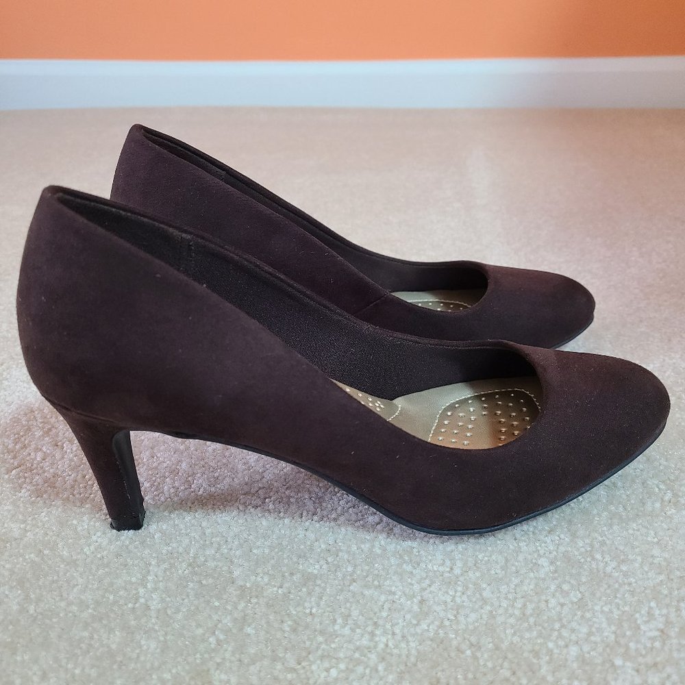 Dexflex Comfort Brown Suede Pumps | Size 6.5